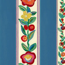 Dainty Flower Golden - Carta da Parati MINDTHEGAP | Transylvanian Rhapsody