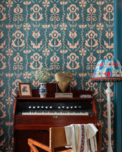 Grandma's Stencil - Carta da Parati MINDTHEGAP | Transylvanian Rhapsody